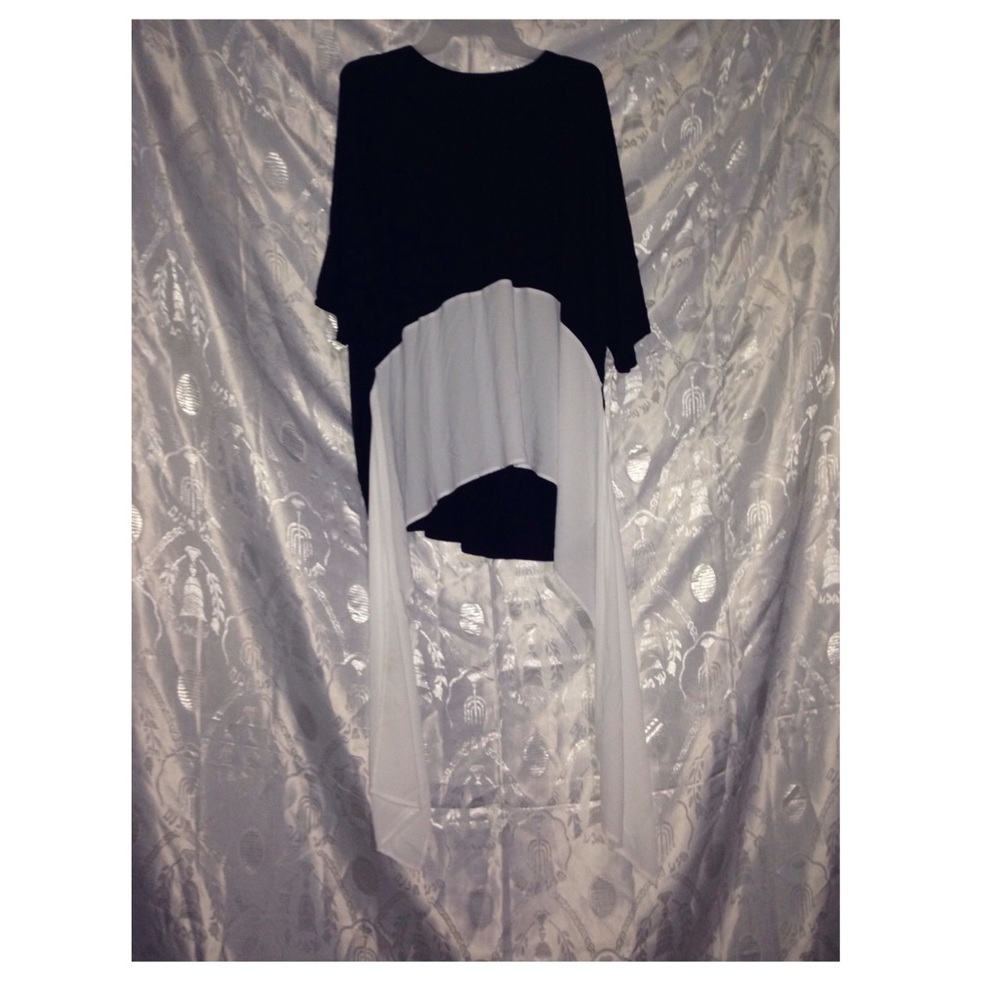 Black and white women's shirt